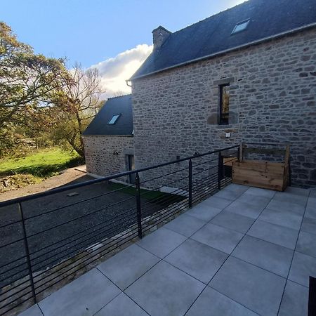 Ploudalmézeau Le Petit Moulin De Kerlorocヴィラ エクステリア 写真